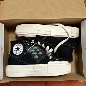 New Converse - never worn